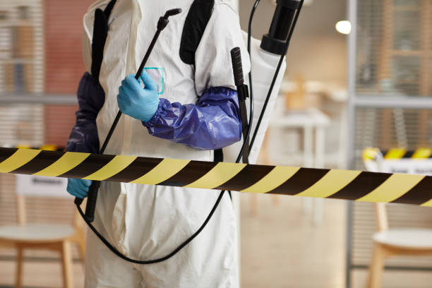 Professional Biohazard technician working in Aurora, IL